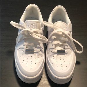 NIKE AIR FORCE 1 SAGE LOW